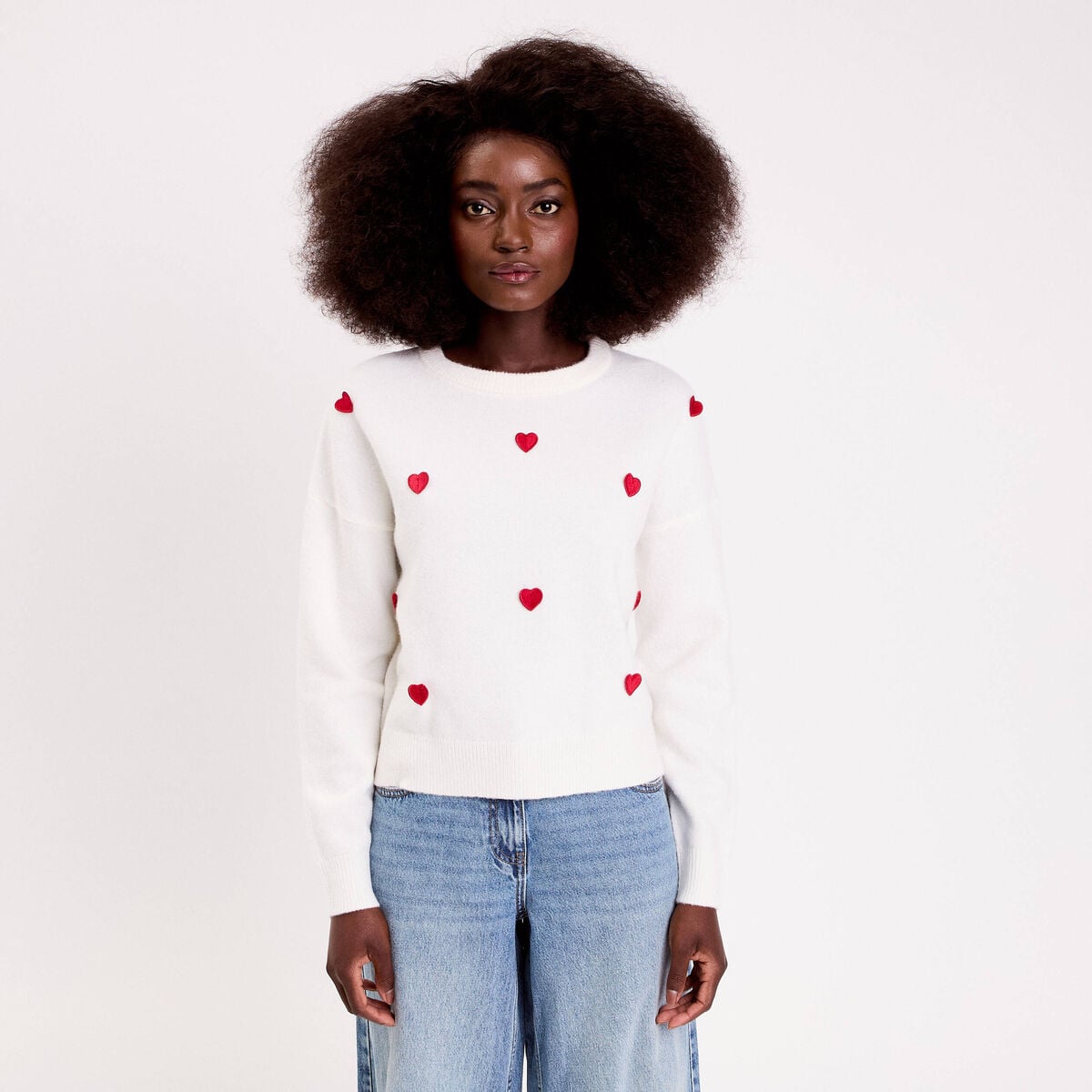 Pull &agrave; motifs coeurs ecru femme