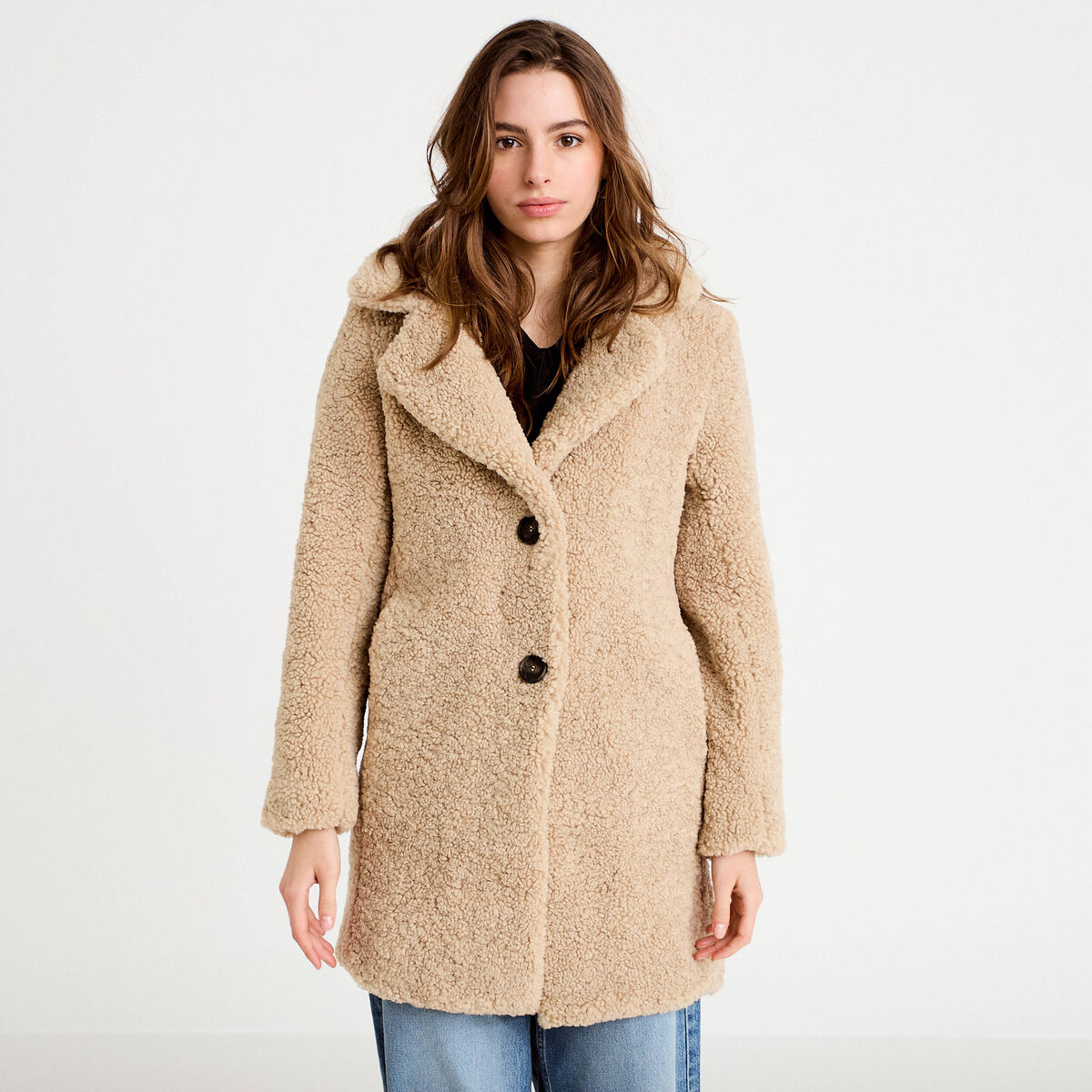 Manteau droit mi-long en bouclette beige femme