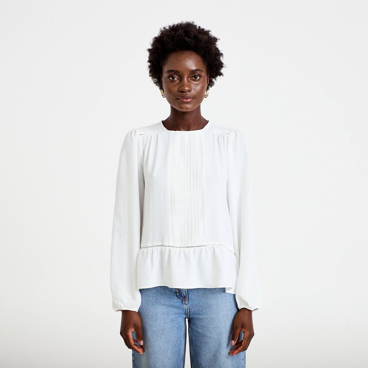 Blouse ajour&eacute;e col rond manches longues ecru femme