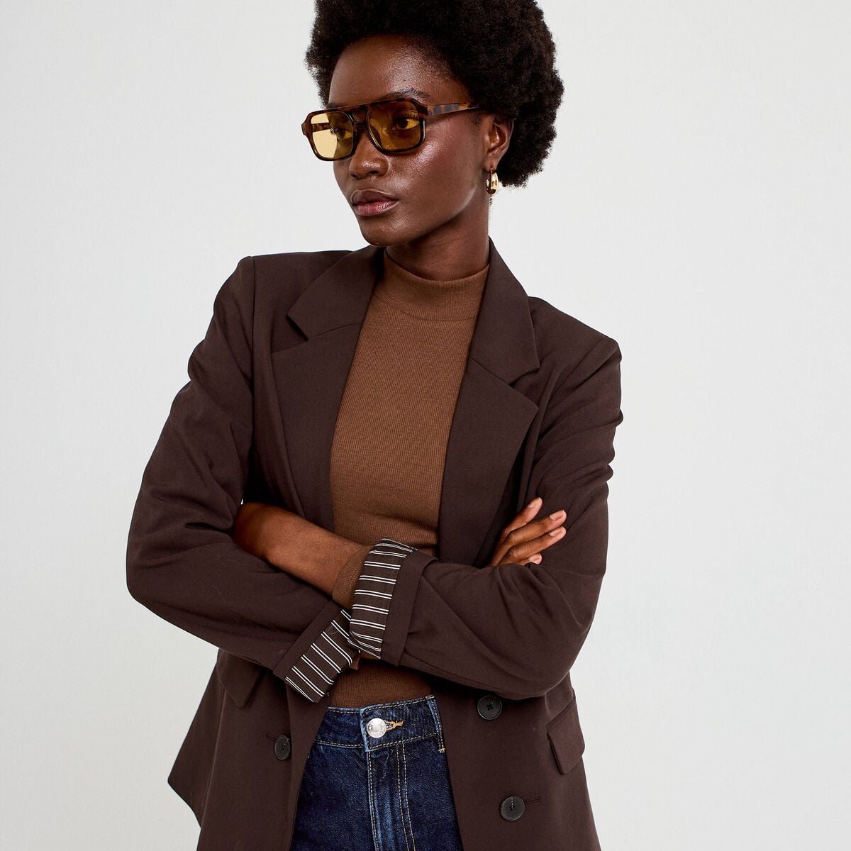 Blazer ajust&eacute; manches longues marron fonc&eacute; femme