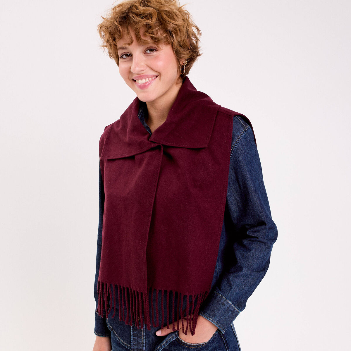 Cache-cou rouge fonc&eacute; femme