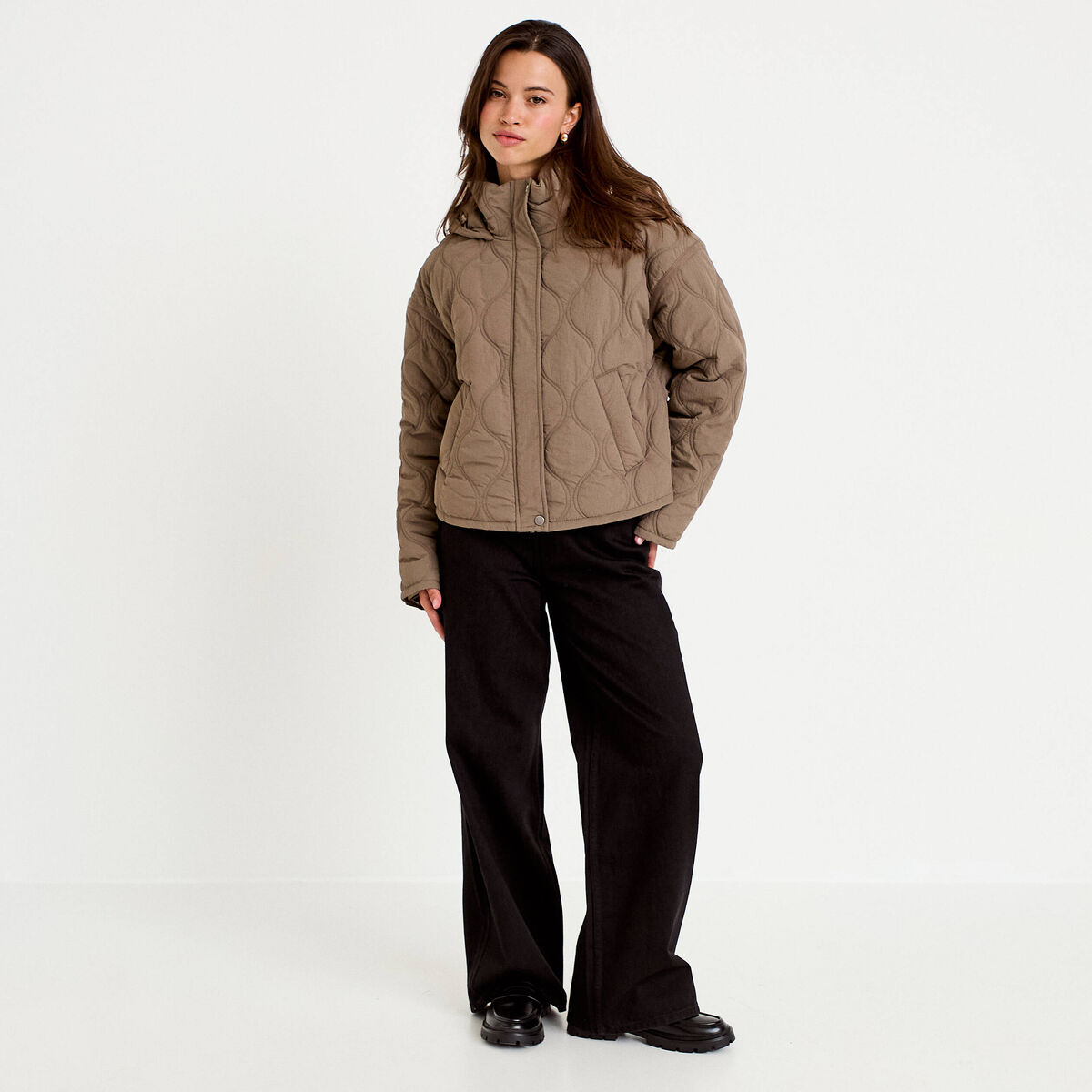 Veste droite &agrave; capuche manches longues taupe femme