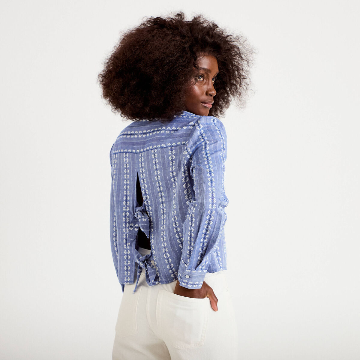 Chemise droite cropped col classique bleu gris femme