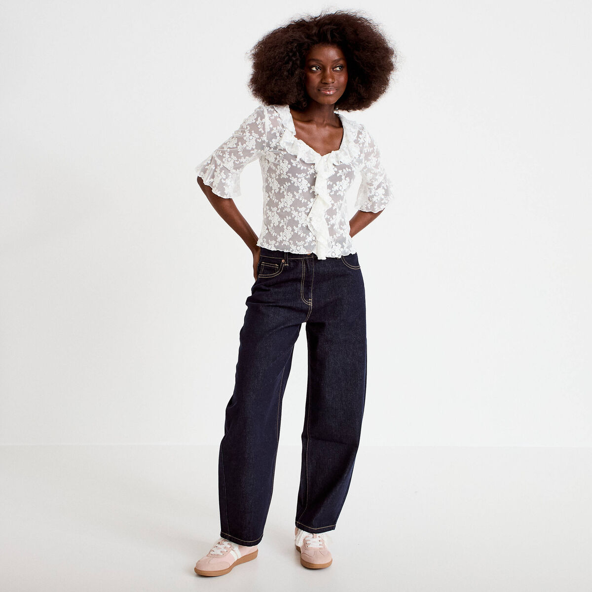 Blouse dentelle &agrave; volants ecru femme