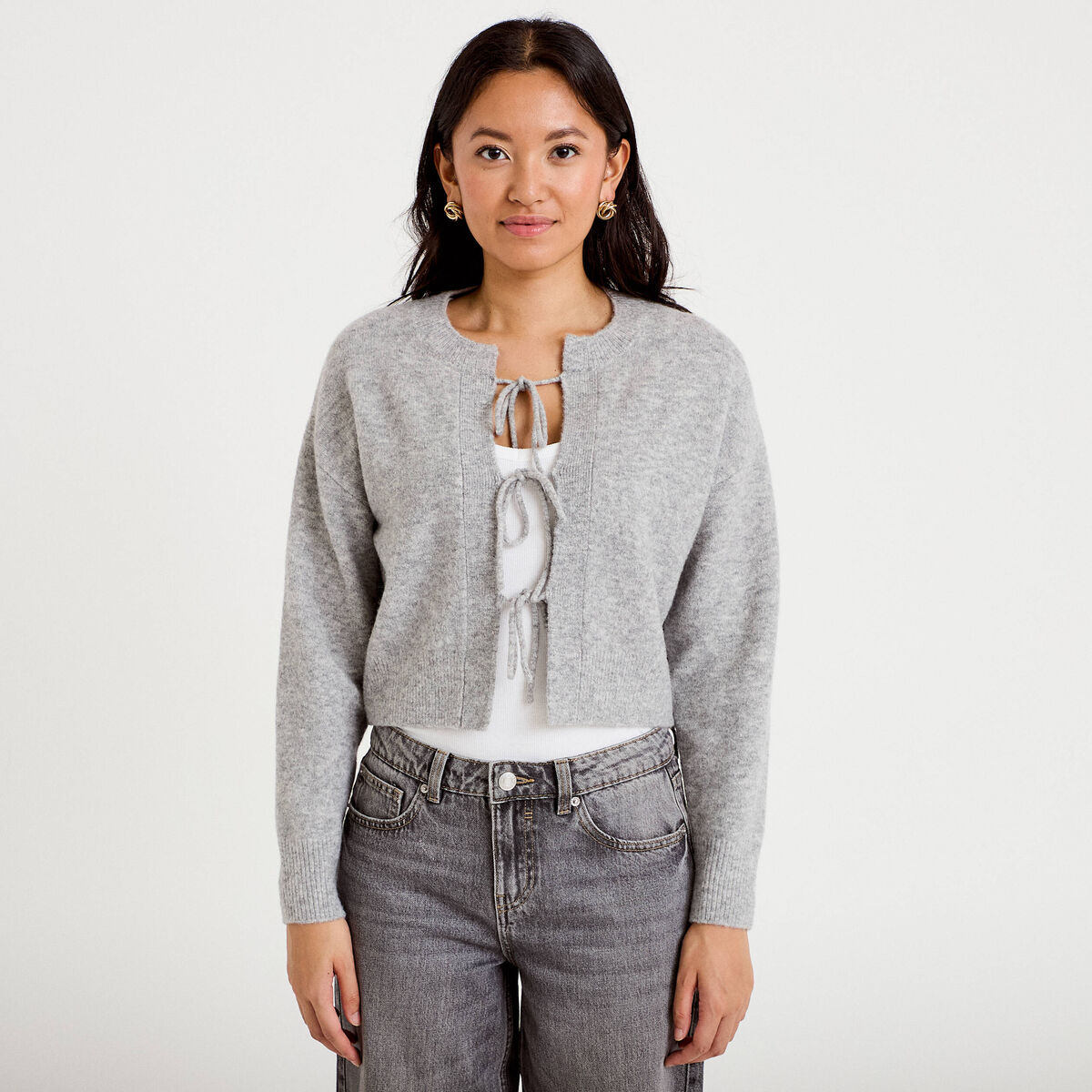 Gilet court nou&eacute; gris clair femme