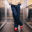 Jean avec broderie bleu marine femme