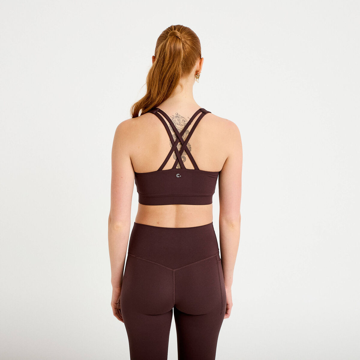 Brassi&egrave;re de sport fines bretelles marron fonc&eacute; femme
