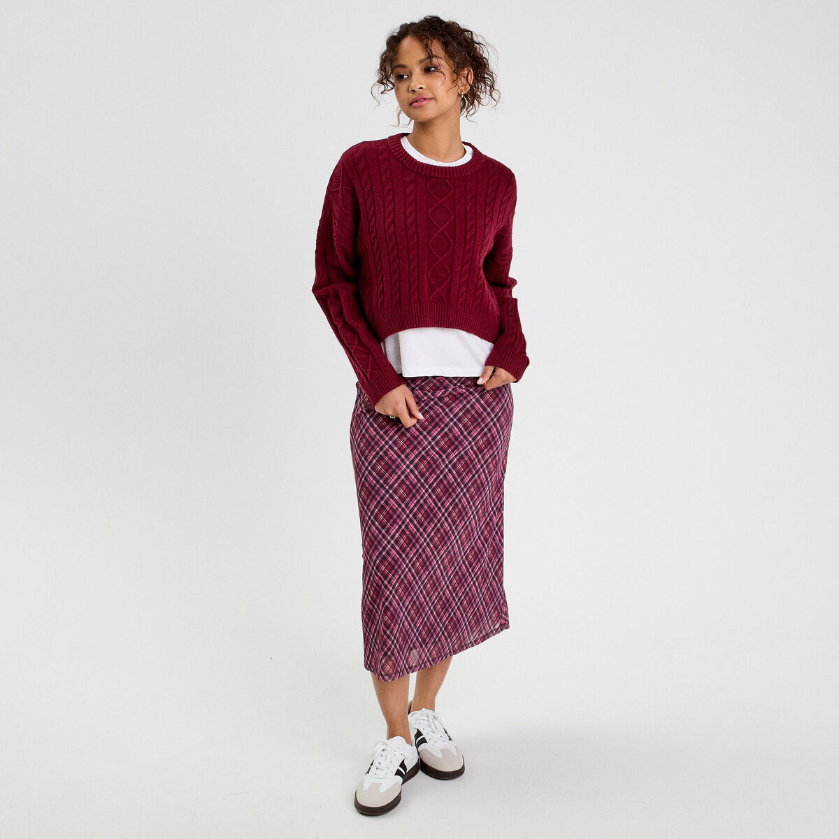 Jupe longue &eacute;vas&eacute;e rouge cerise femme