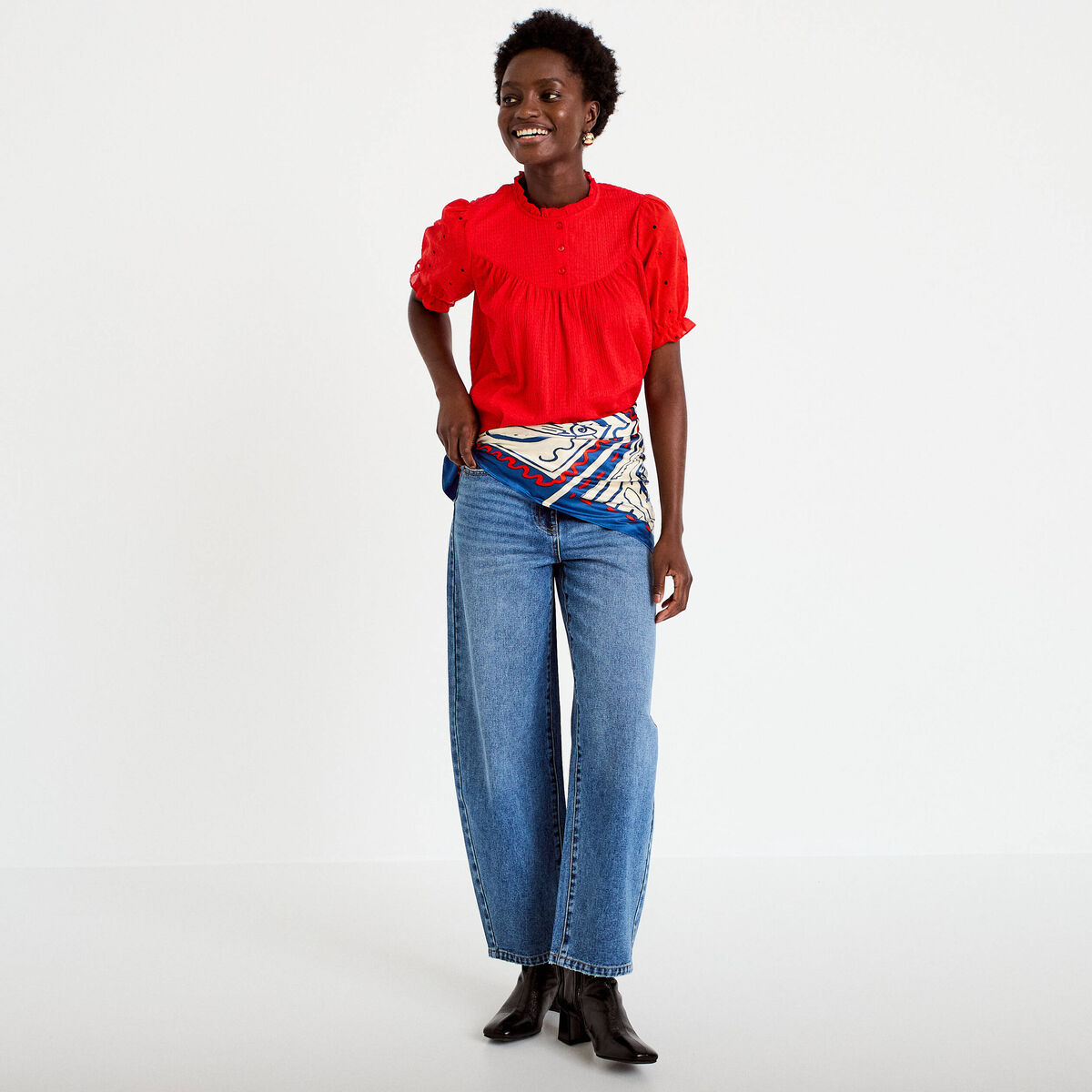Blouse manches courtes brod&eacute;es rouge femme