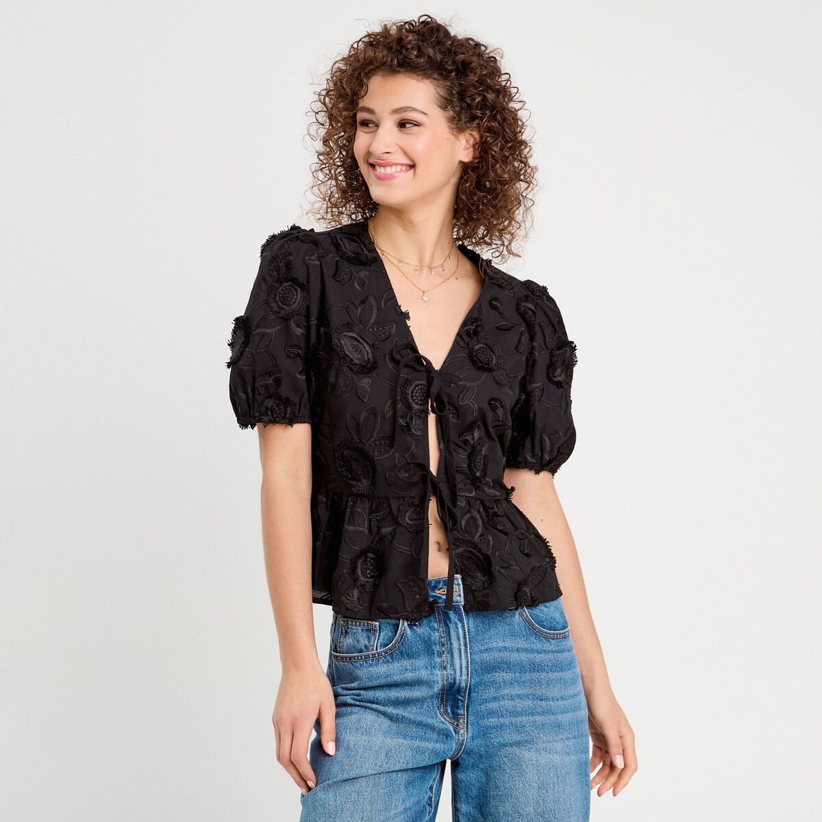 Blouse manches courtes noeuds noir femme