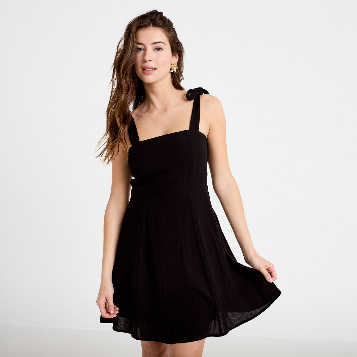 Robe patineuse courte &agrave; fines bretelles noir femme
