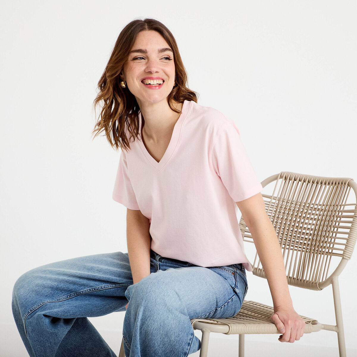 T-shirt col v manches courtes rose clair femme