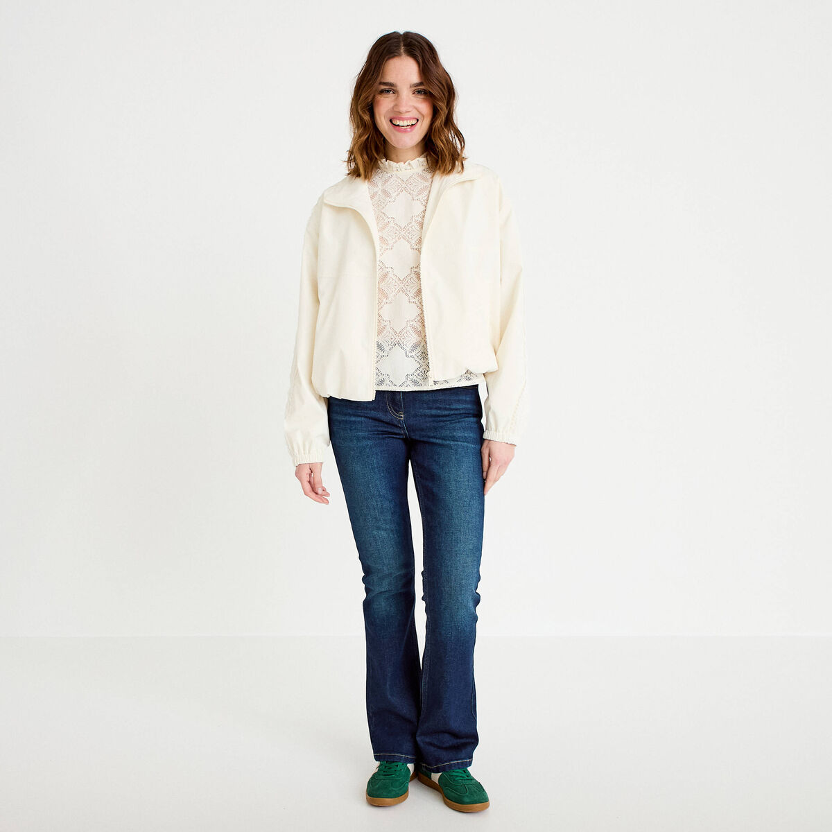 Blouse col montant en dentelle ecru femme