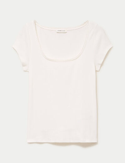 T-shirt cintr&eacute; d&eacute;collet&eacute; manches courtes ecru femme