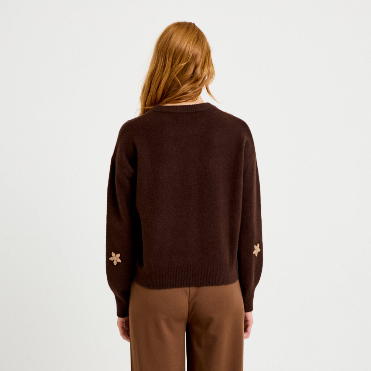 Pull oversize brod&eacute; manches longues marron fonc&eacute; femme