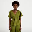 Blouse pliss&eacute;e col v manches courtes vert kaki femme