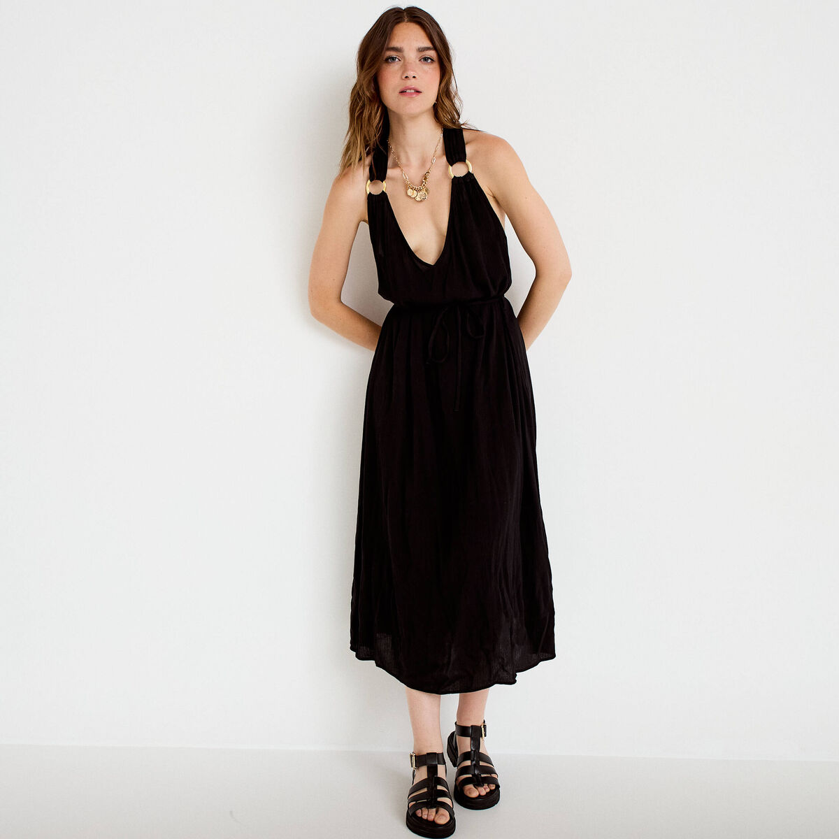 Robe longue droite fines bretelles col v noir femme