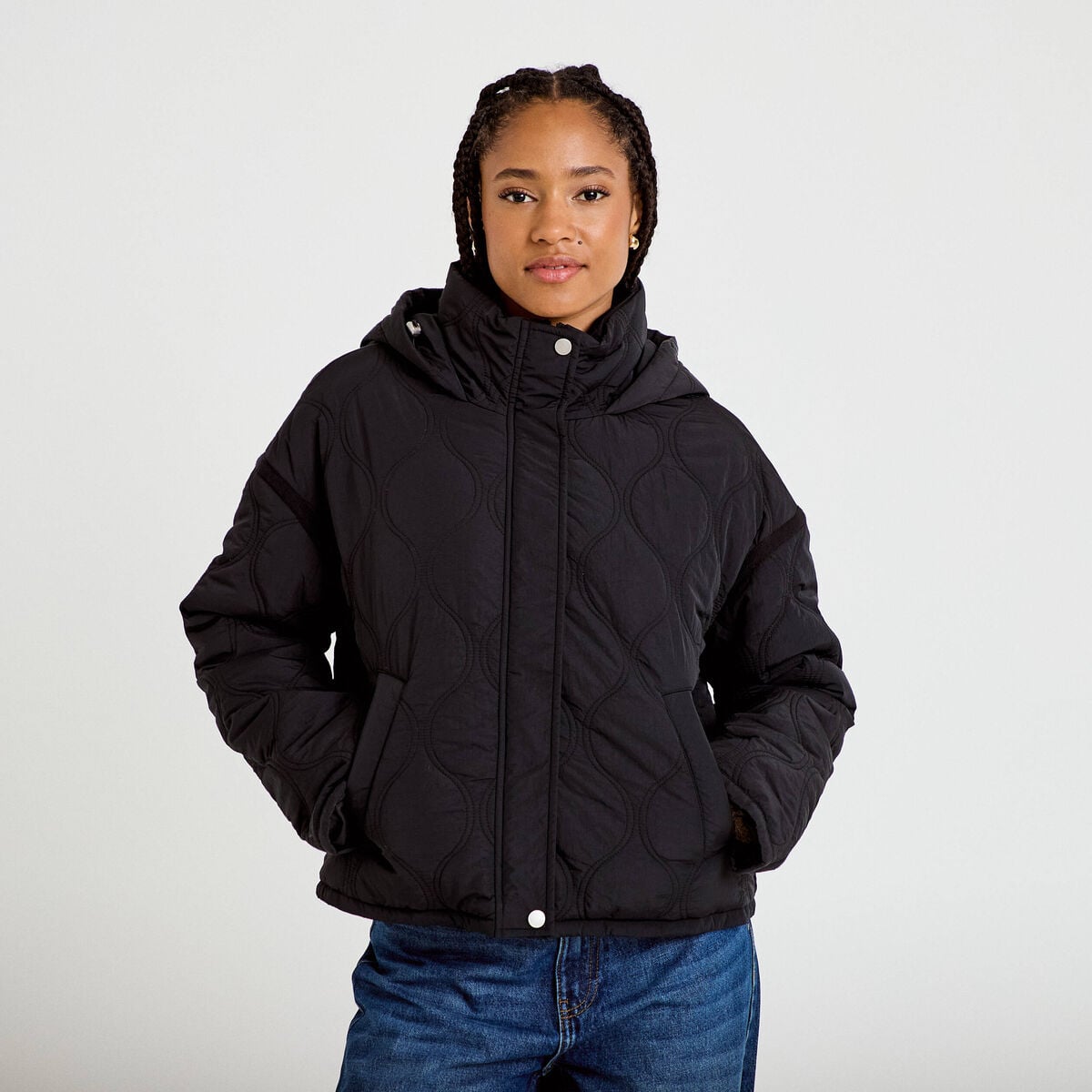 Veste droite &agrave; capuche manches longues noir femme