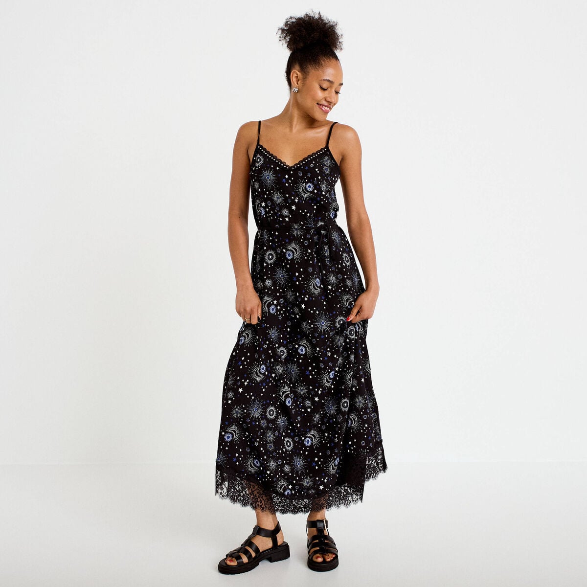 Robe longue &eacute;vas&eacute;e col v dentelle noir femme
