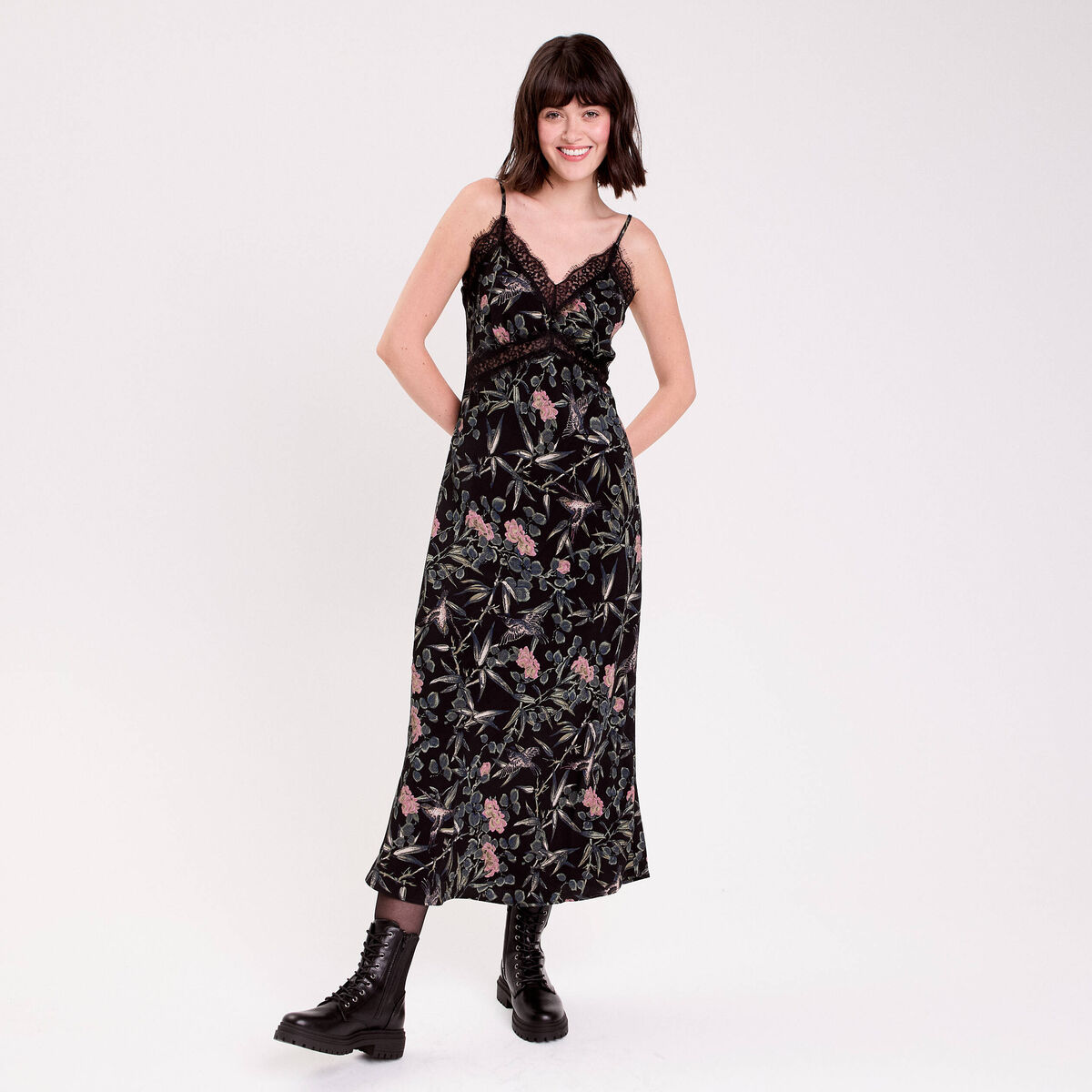 Robe longue droite col v dentelle noir femme