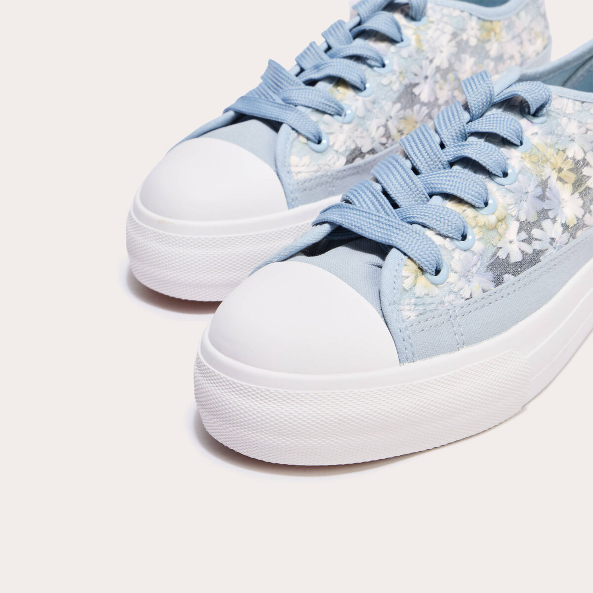 Tennis plates en dentelle bleu clair femme
