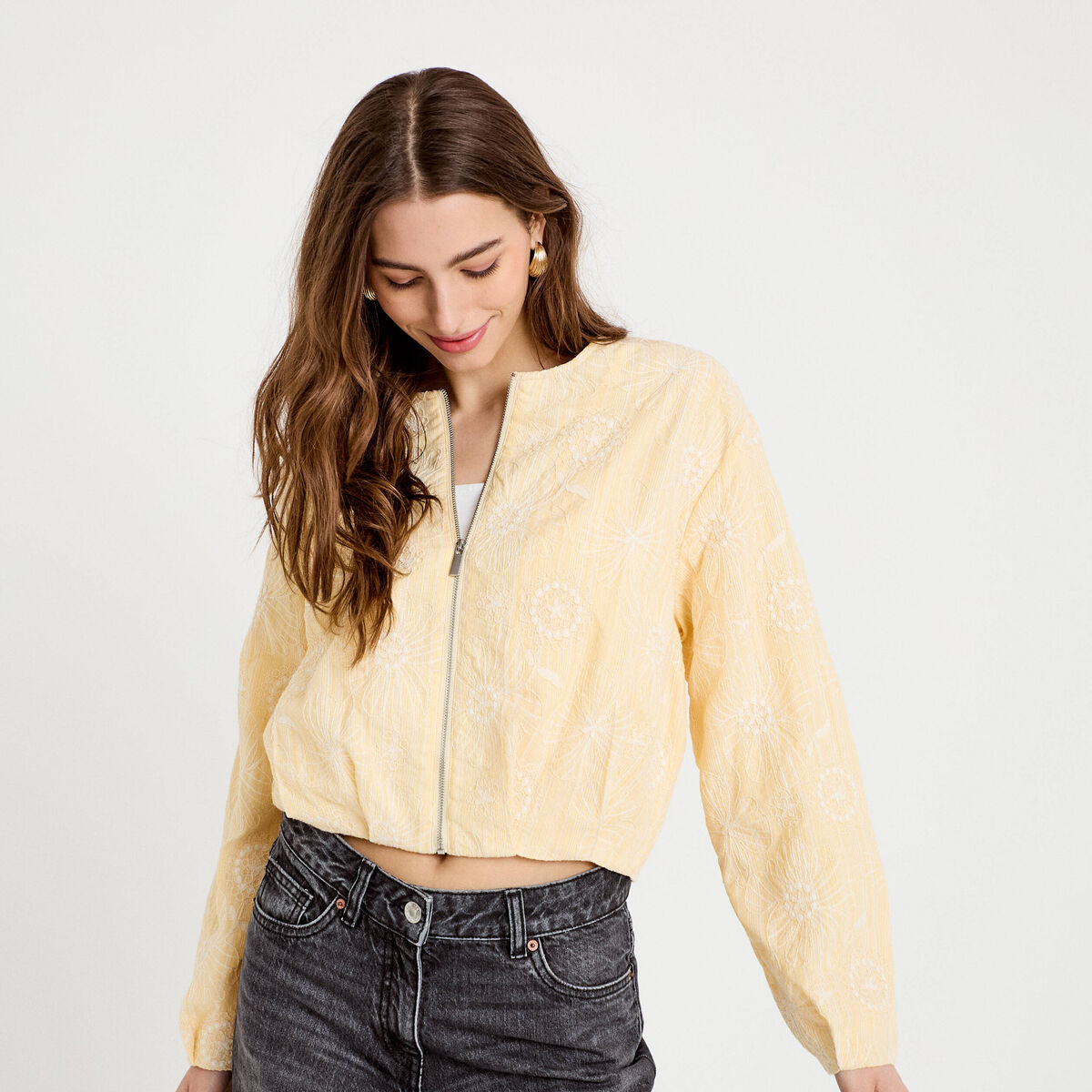 Veste cropped bas resserr&eacute; jaune clair femme