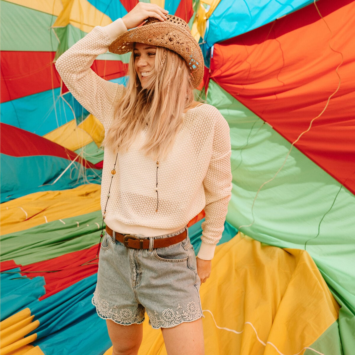 Short en jean avec broderie denim bleach femme