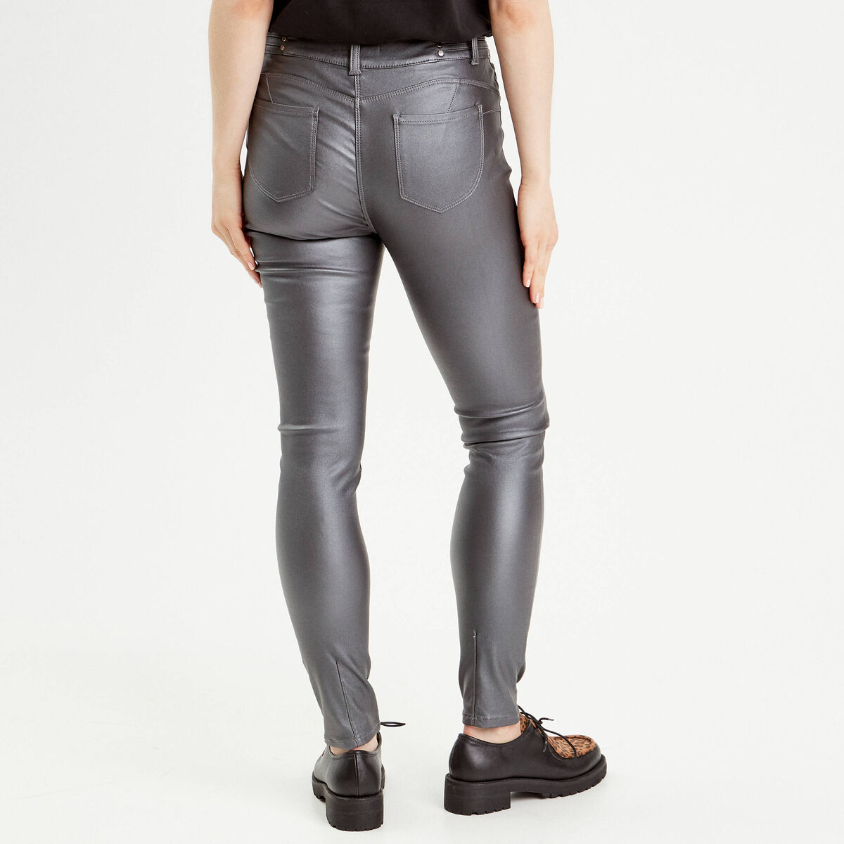 Pantalon skinny enduit gris fonc&eacute; femme