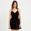 Combishort large col v fines bretelles noir femme