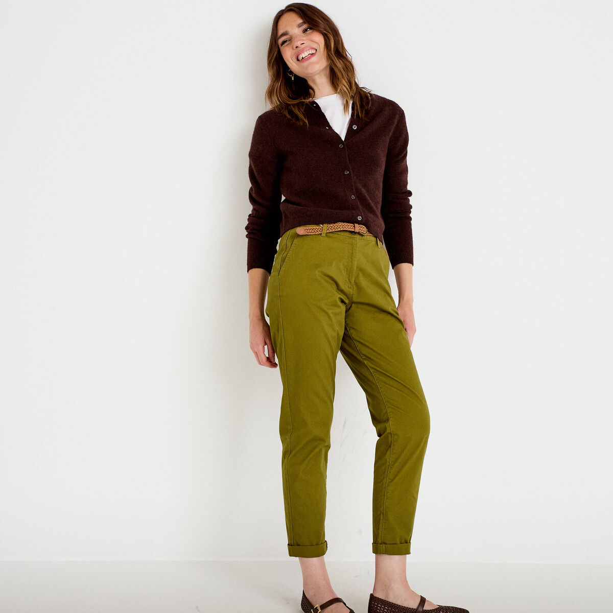 Pantalon chino 7/8&egrave;me vert kaki femme