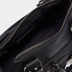 Sac port&eacute; main noir femme