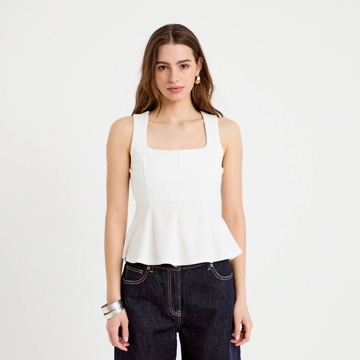 Top cintr&eacute; col carr&eacute; sans manches ecru femme