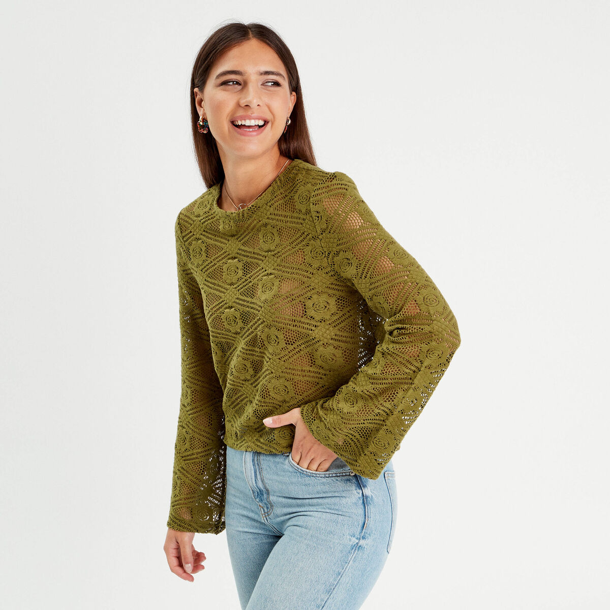T-shirt ajour&eacute; manches pagodes vert olive femme