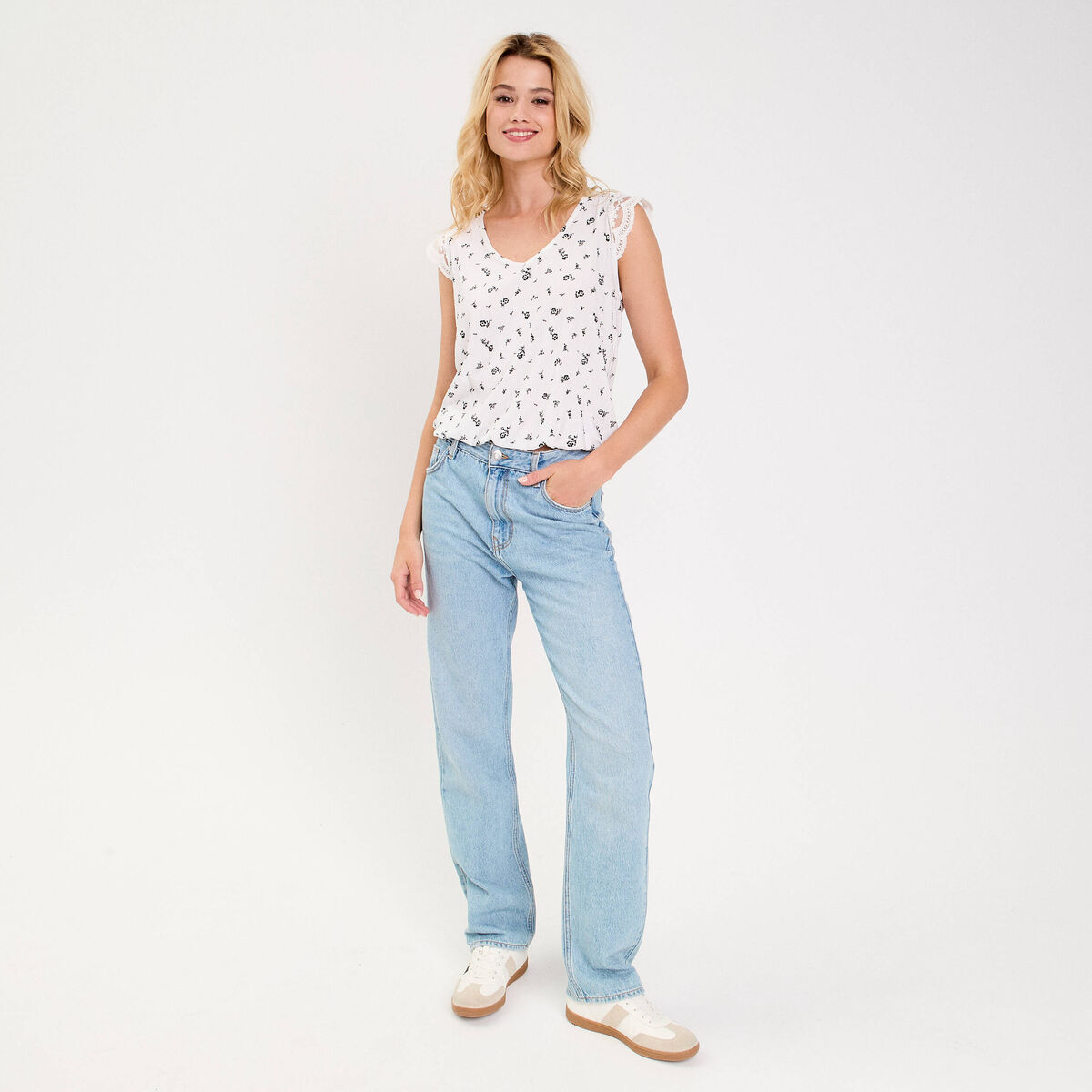 Blouse courte sans manches dentelle blanc femme