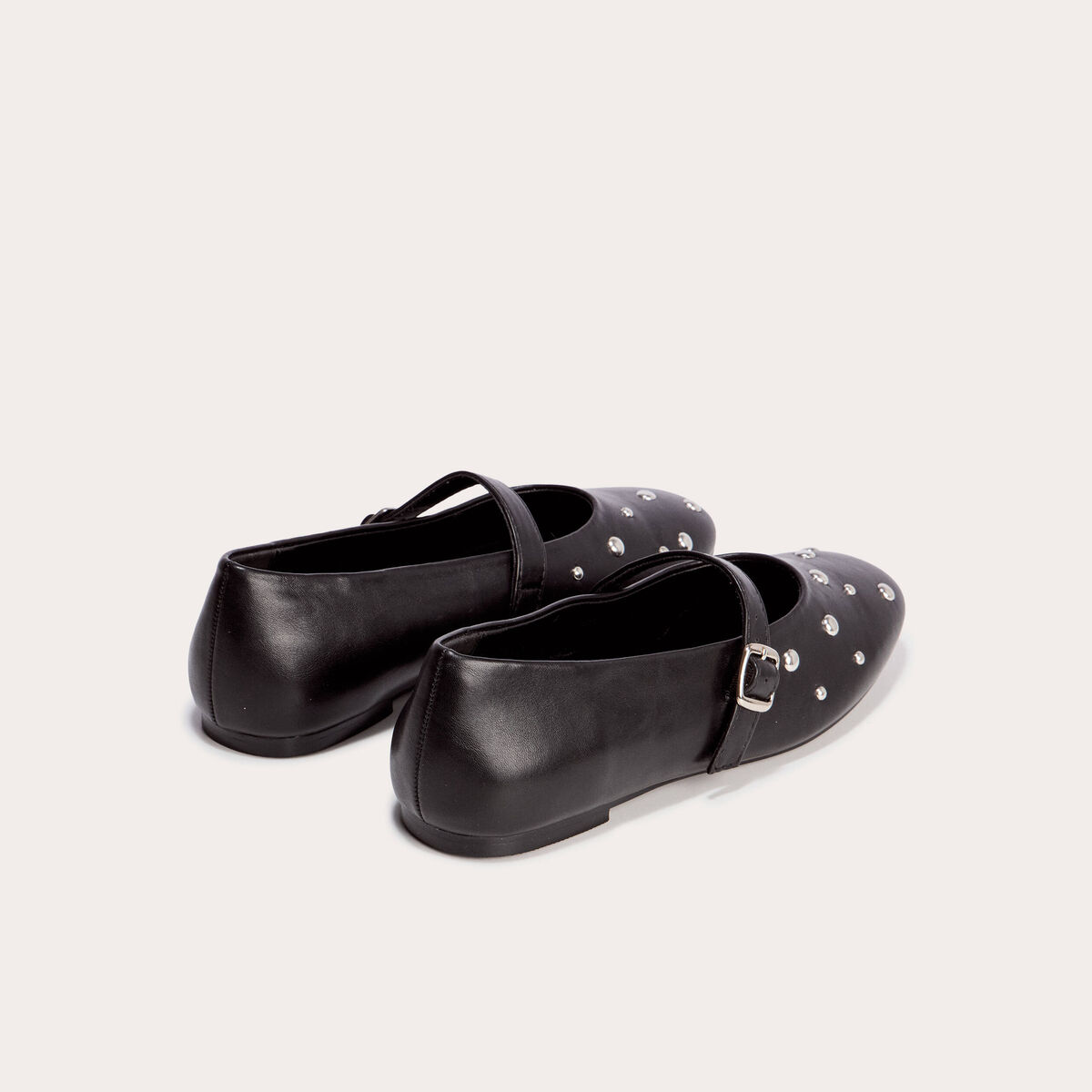 Ballerines &agrave; d&eacute;tails clout&eacute;s noir femme