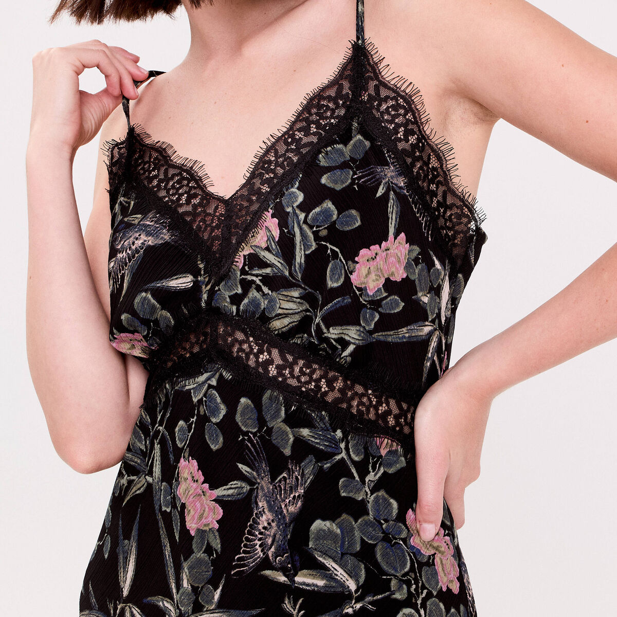 Robe longue droite col v dentelle noir femme