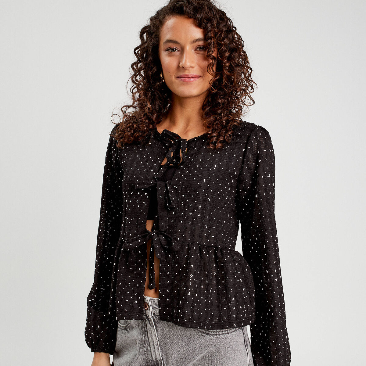 Blouse nou&eacute;e strass noir femme