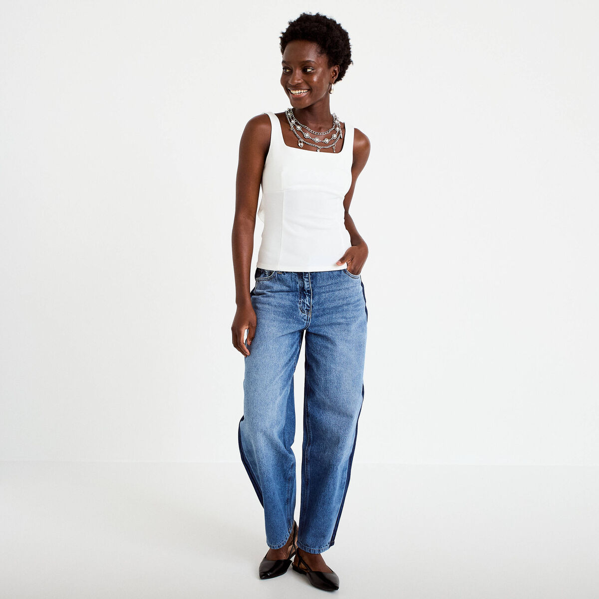 Top cintr&eacute; sans manches col carr&eacute; ecru femme