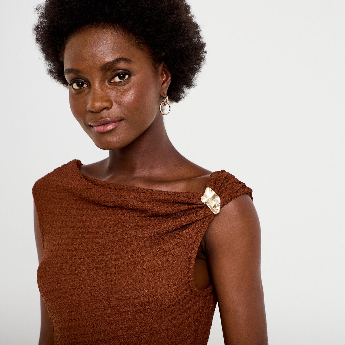 Robe midi droite sans manches en maille marron femme