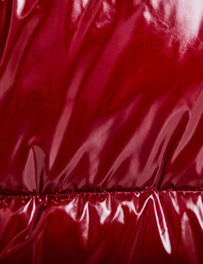 Doudoune bas resserr&eacute; manches longues rouge femme
