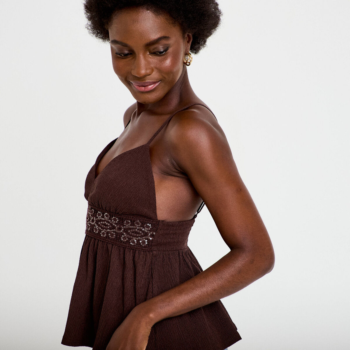 D&eacute;bardeur d&eacute;tail crochet marron fonc&eacute; femme