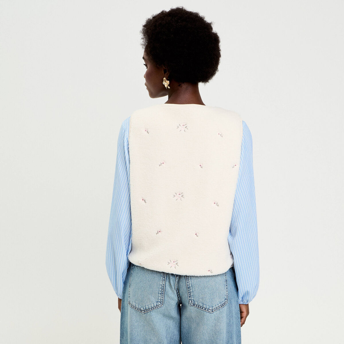 Gilet sans manches brod&eacute; effet polaire blanc femme