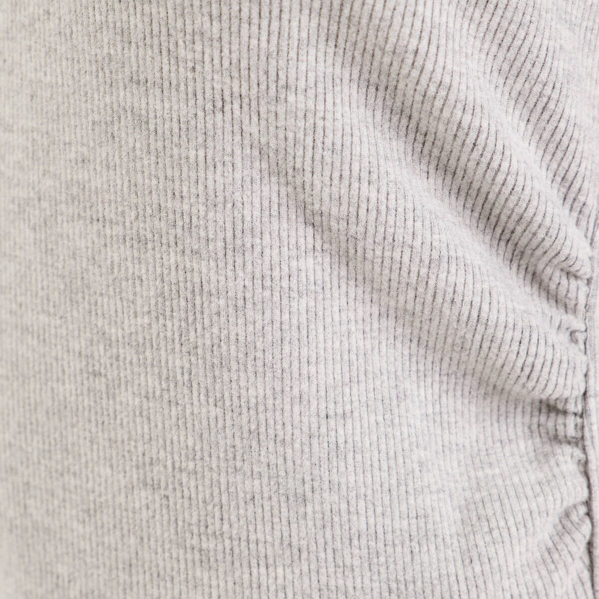 Top ajust&eacute; col v manches longues gris clair femme