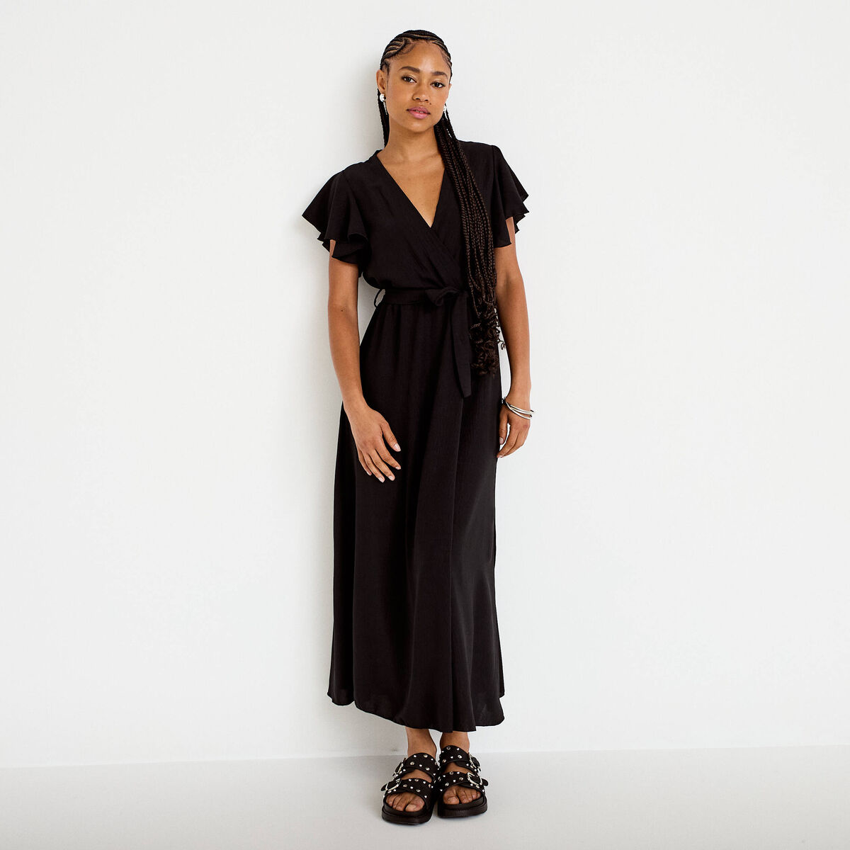 Robe longue &eacute;vas&eacute;e manches courtes noir femme