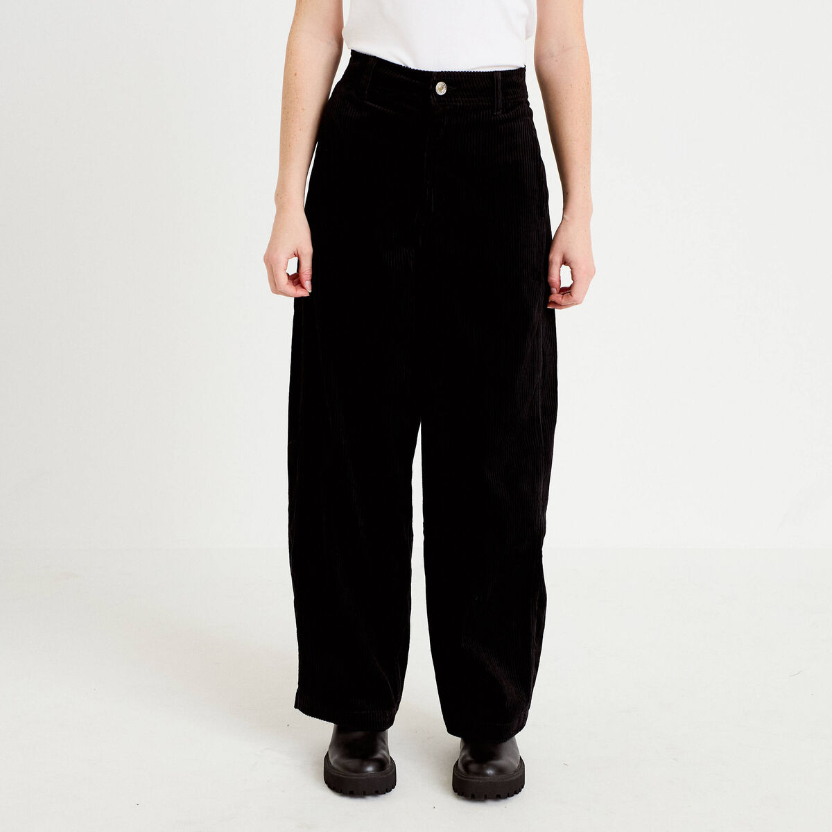 Pantalon chino en velours noir femme
