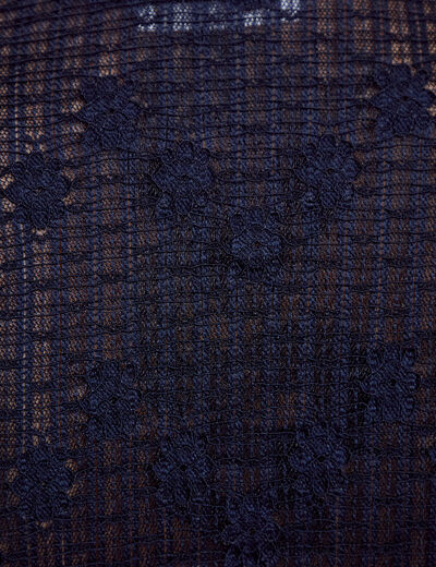 Blouse ajust&eacute;e col v dentelle pliss&eacute;e bleu marine femme