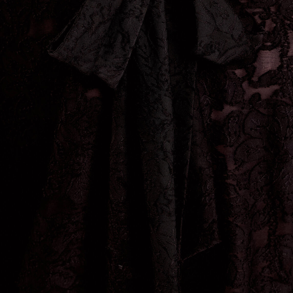 Blouse col lavalli&egrave;re noir femme