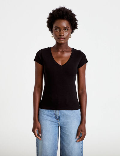T-shirt ajust&eacute; col v manches courtes noir femme