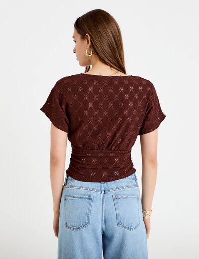 T-shirt ajour&eacute; col v manches courtes marron femme