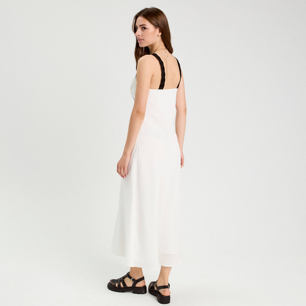 Robe longue &eacute;vas&eacute;e blanc femme